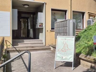 Eingang Tida Thai Massage - Praxis Zurich HB - Sumatrastrasse-25 - Sumatrasteig