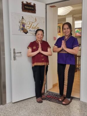 Tida Thai Massage Zurich HB - Begruessung am Eingang