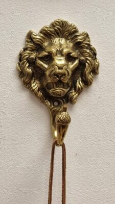 Tida Thai Massage Zurich HB - Zuercher Löwe Deko