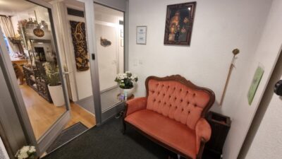 Tida Thai Massage Zurich Schaffhauserplatz - Eingang-Vorraum